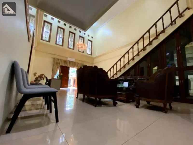 dijual rumah blok s kebayoran baru