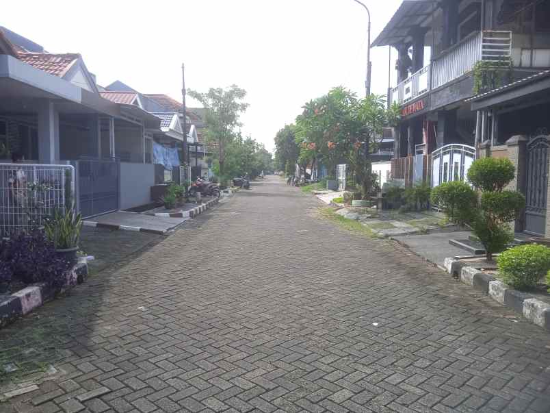 dijual rumah buana gardenia