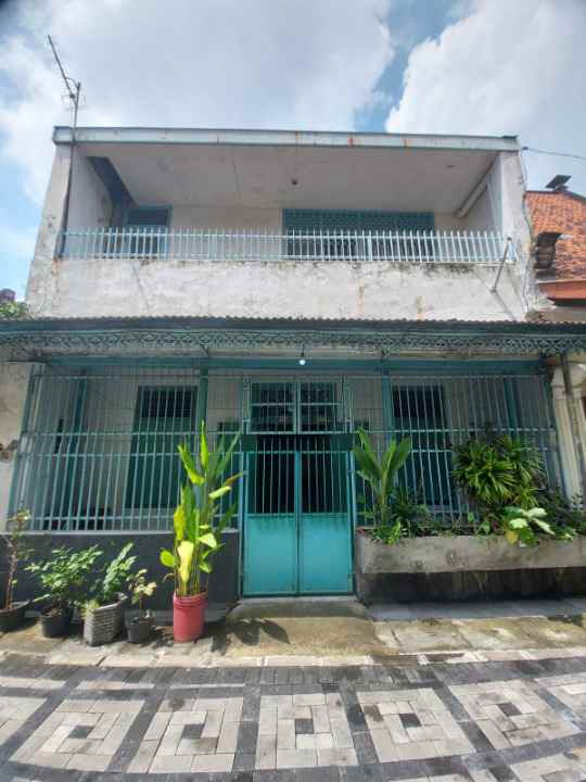 dijual rumah bubutan