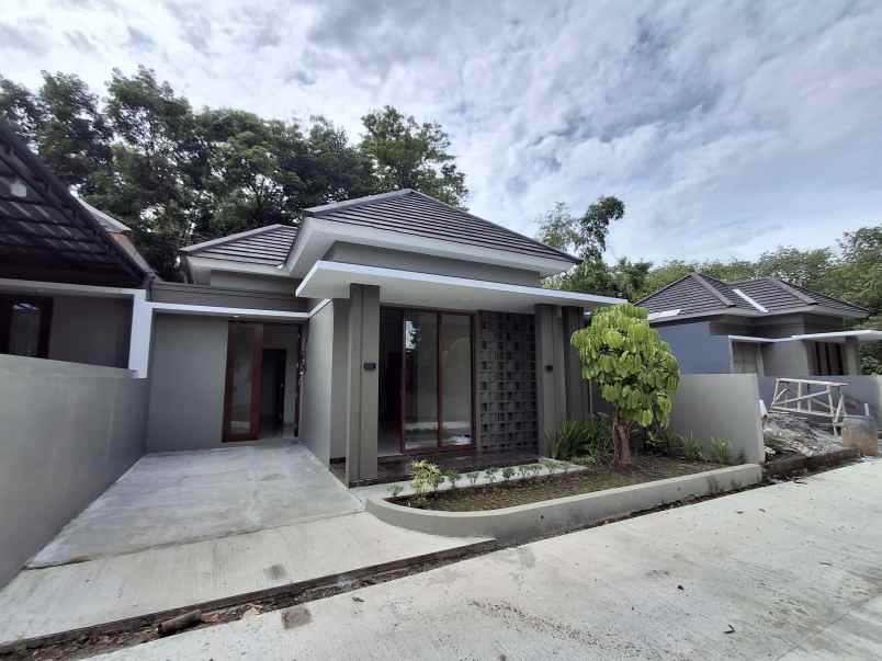 dijual rumah bulusawit sambiroto