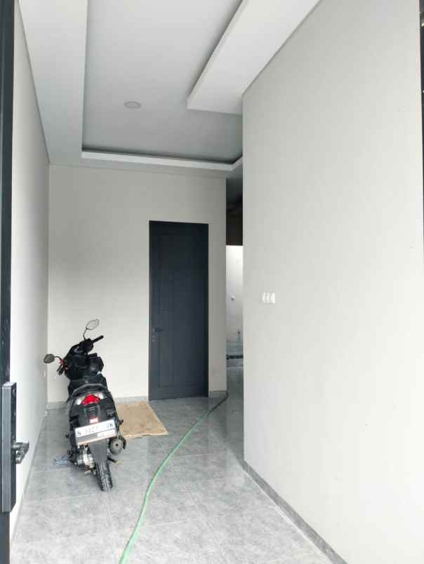 dijual rumah cantik baru gress wonorejo selatan