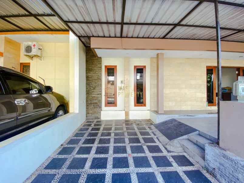 dijual rumah caturtunggal