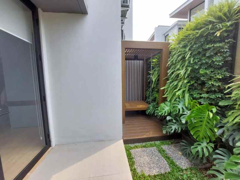 dijual rumah cendana essence lippo