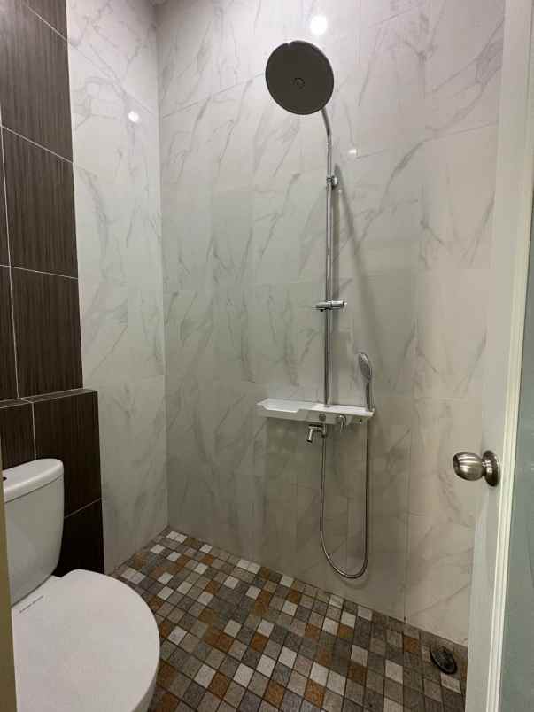 dijual rumah cibubur ciracas