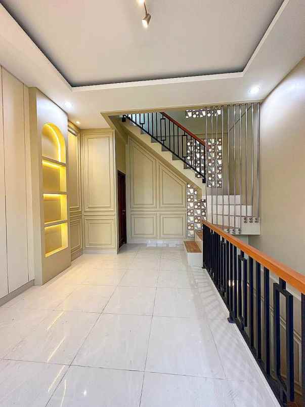 dijual rumah cibubur jaktim