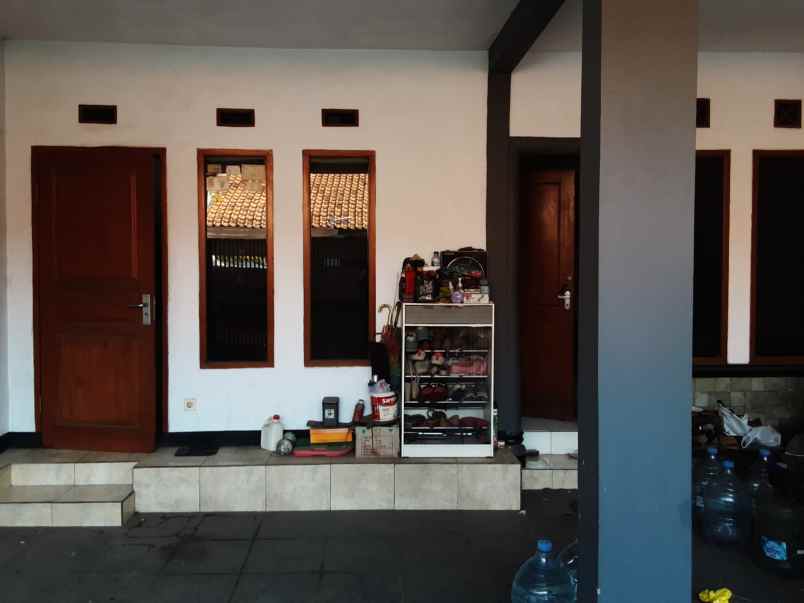 dijual rumah cihanjuang