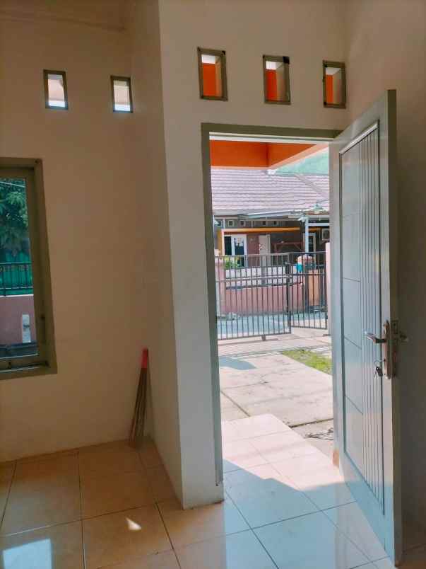 dijual rumah cilangkap