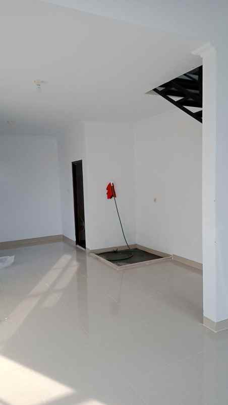 dijual rumah cimuning