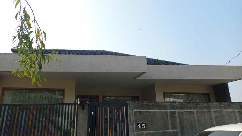 dijual rumah cinde raya barat