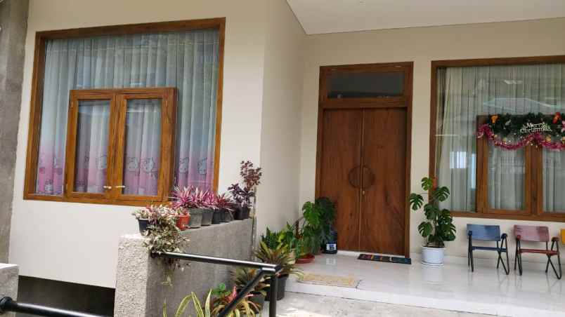 dijual rumah cinde raya barat