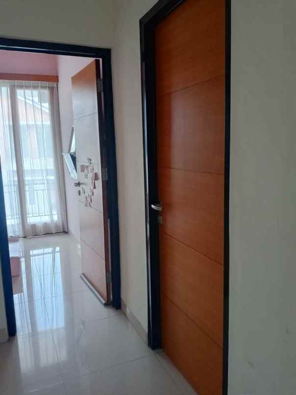 dijual rumah cipadu larangan tangerang