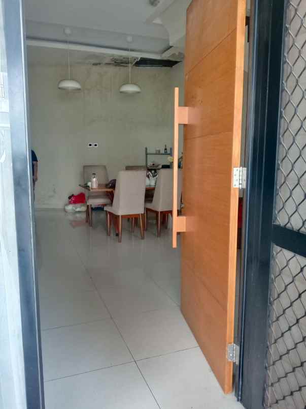dijual rumah cipadu larangan tangerang