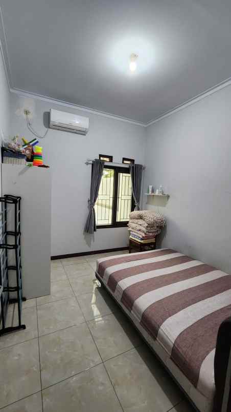 dijual rumah cipageran