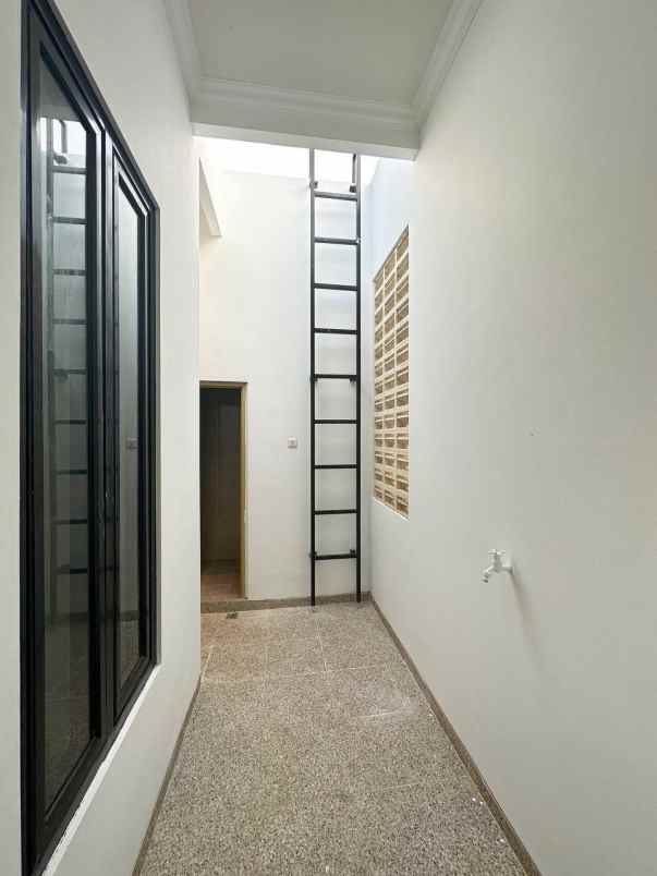 dijual rumah cipinang