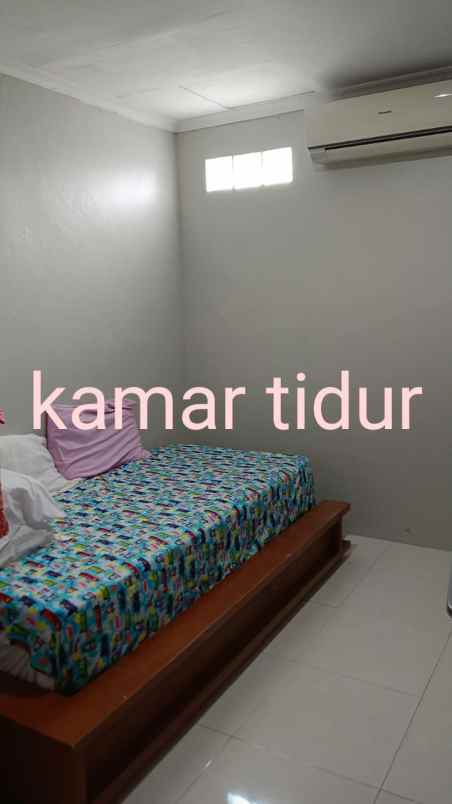 dijual rumah cirendeu