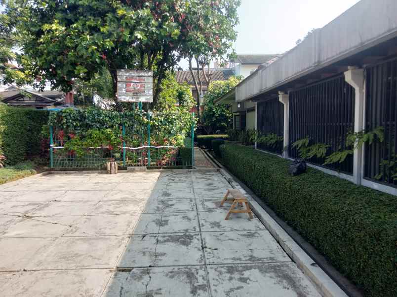 dijual rumah cisitu dago asri