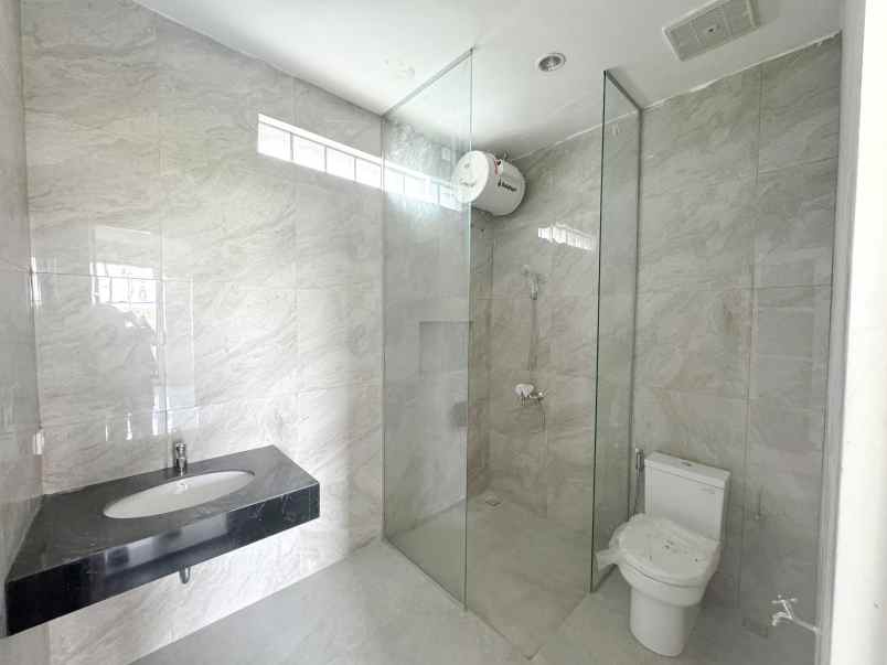 dijual rumah citraland gama city jalan