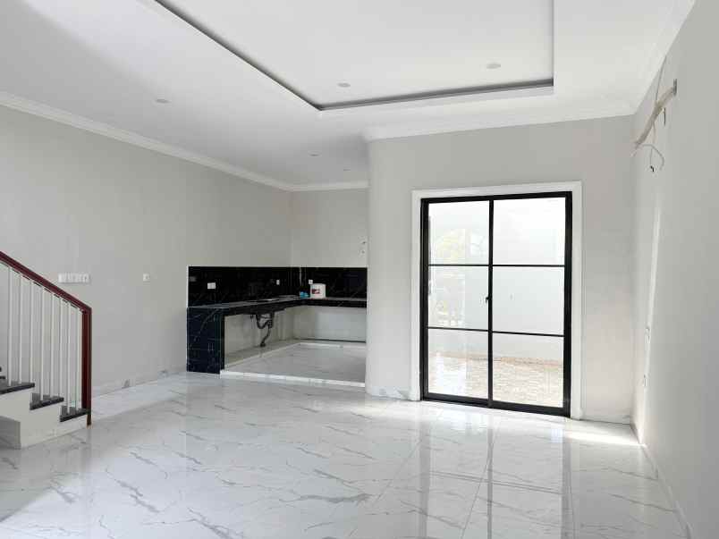 dijual rumah citraland gama city jalan