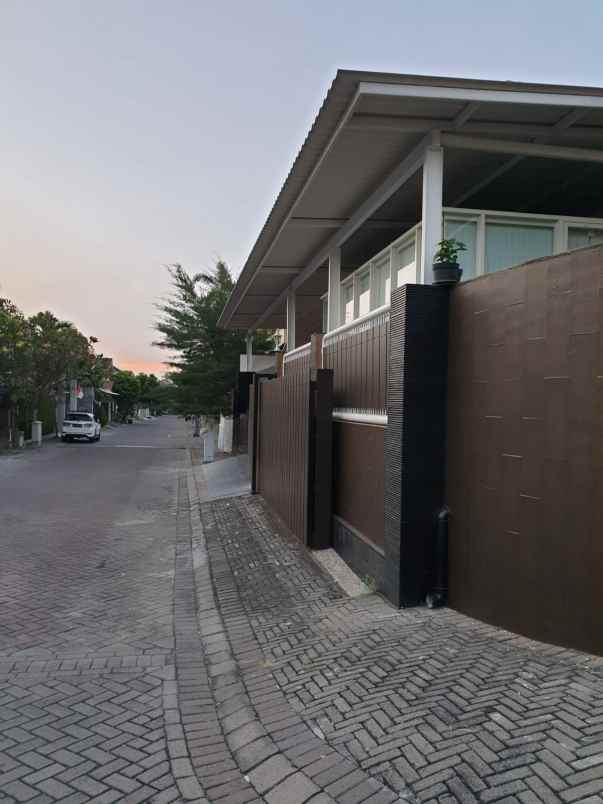 dijual rumah citraland international