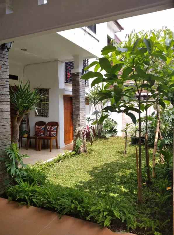 dijual rumah ciwaruga