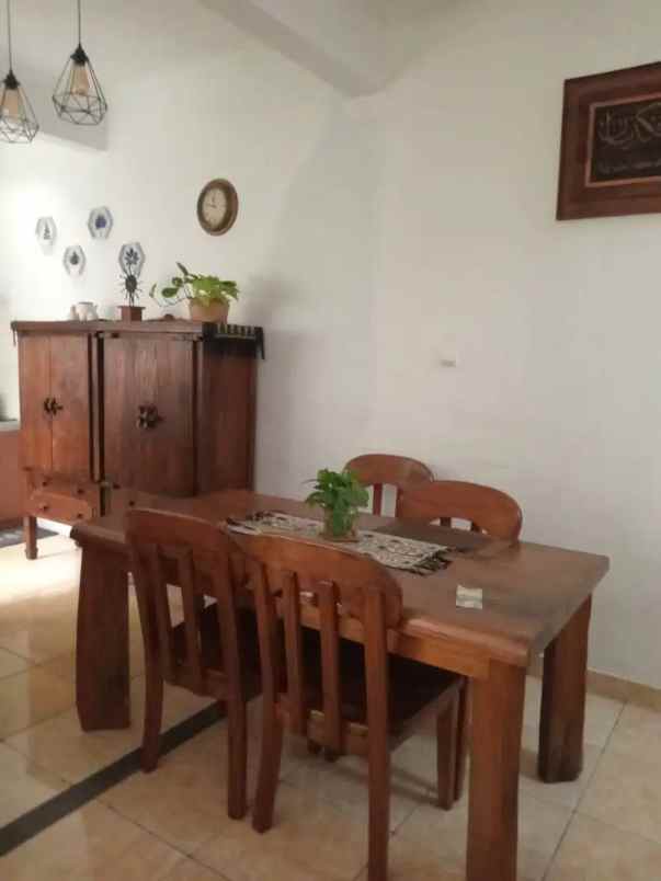 dijual rumah ciwaruga