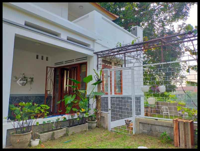 dijual rumah ciwaruga