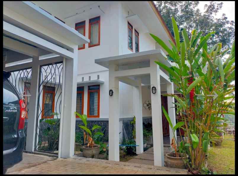 dijual rumah ciwaruga