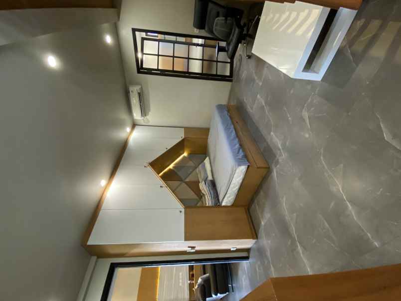 dijual rumah cluster aristoteles