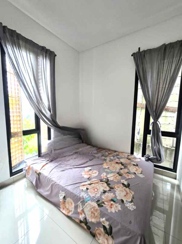 dijual rumah cluster mahakam jgc