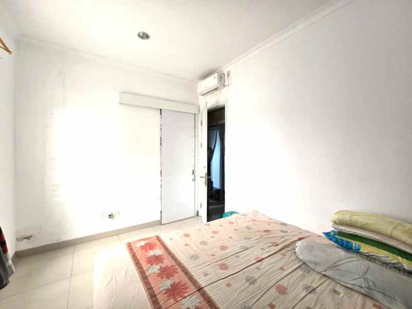 dijual rumah cluster thames jgc jakarta