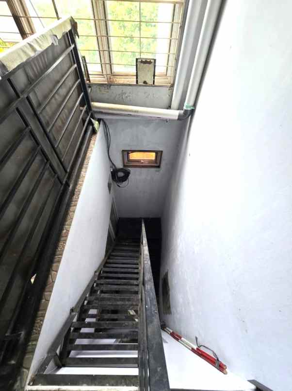 dijual rumah cluster thames jgc jakarta