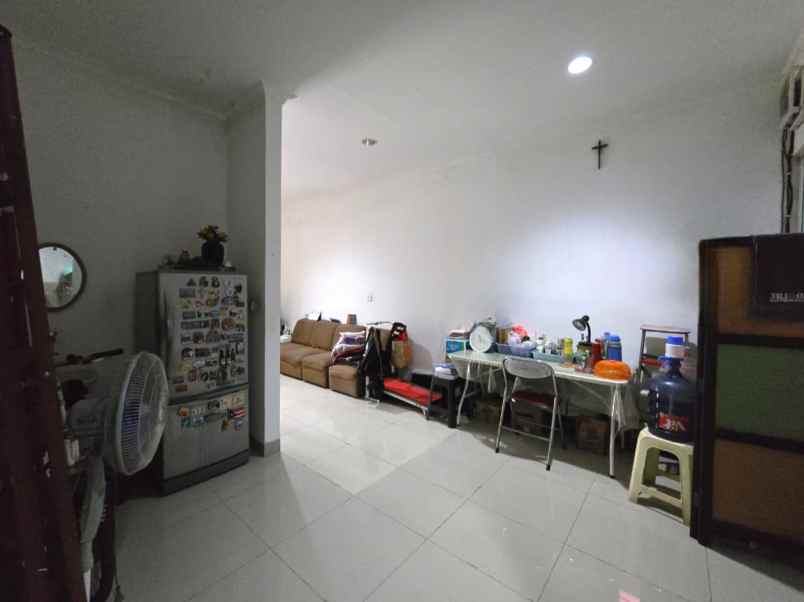 dijual rumah cluster thames jgc jakarta