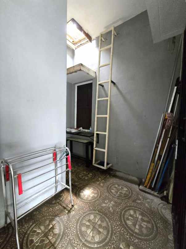 dijual rumah cluster thames jgc jakarta