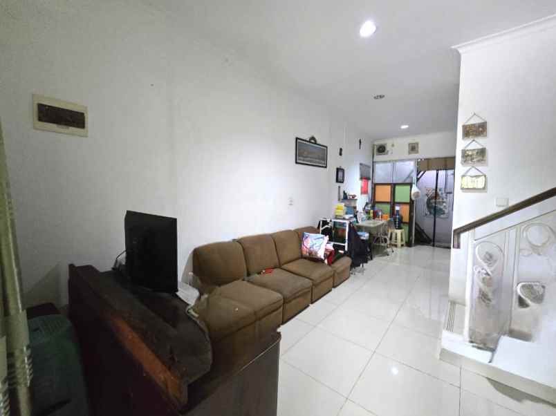 dijual rumah cluster thames jgc jakarta