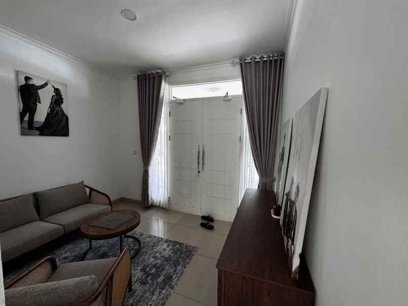 dijual rumah cluster vernonia