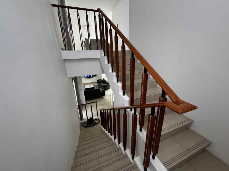 dijual rumah cluster vernonia