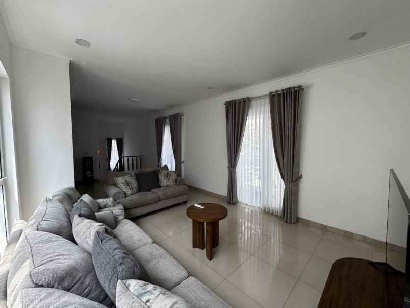 dijual rumah cluster vernonia