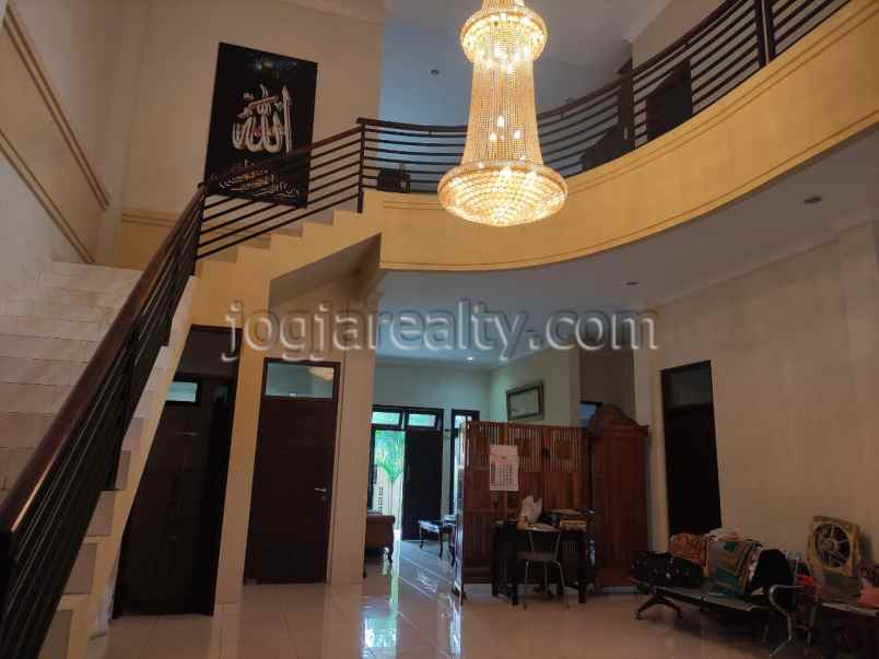 dijual rumah condongcatur depok sleman