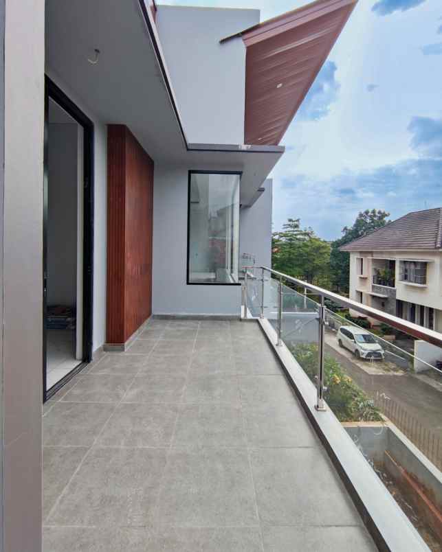 dijual rumah dalam komplek dekat one