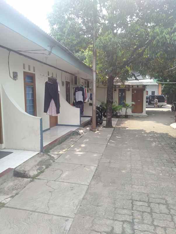 dijual rumah dan kontrakan 70 pintu lokasi strategis