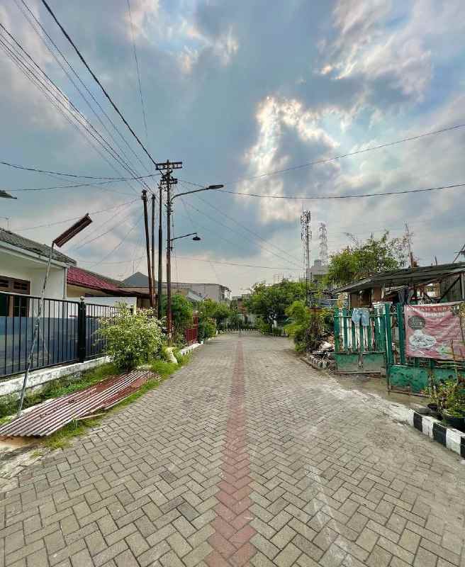 dijual rumah darmo indah selatan