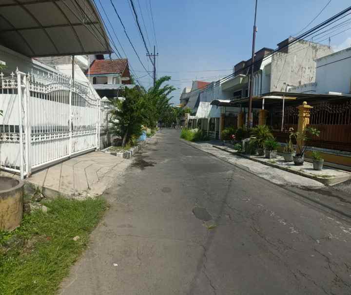 dijual rumah dharmahusada indah