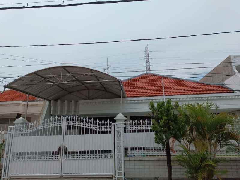 dijual rumah dharmahusada indah