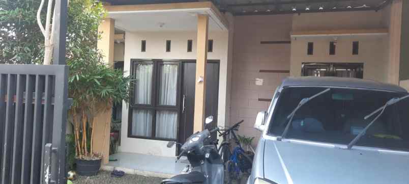 dijual rumah di dalam cluster kota