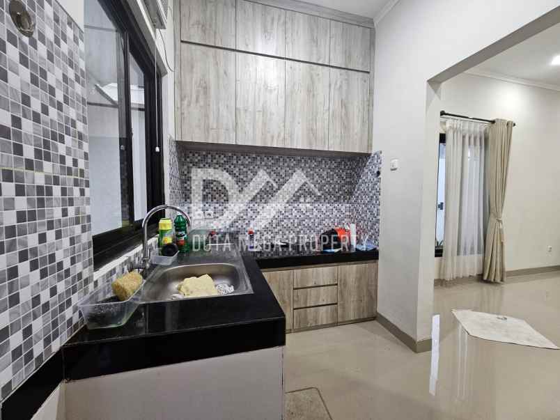 dijual rumah di graha raya bintaro