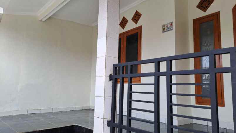 dijual rumah di pura bojong gede