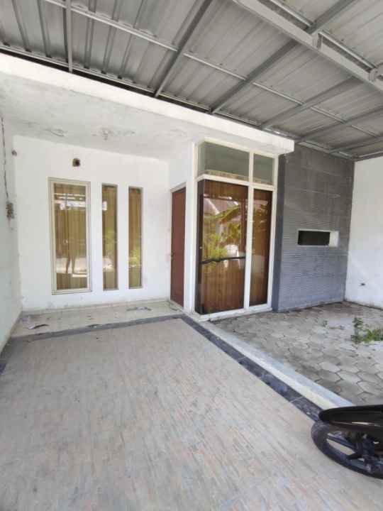 dijual rumah diamond regency