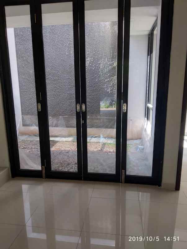 dijual rumah discovery flamine