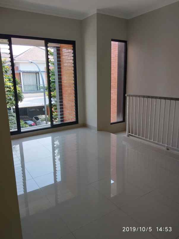 dijual rumah discovery flamine