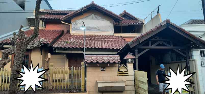 dijual rumah ditengah kota surabaya